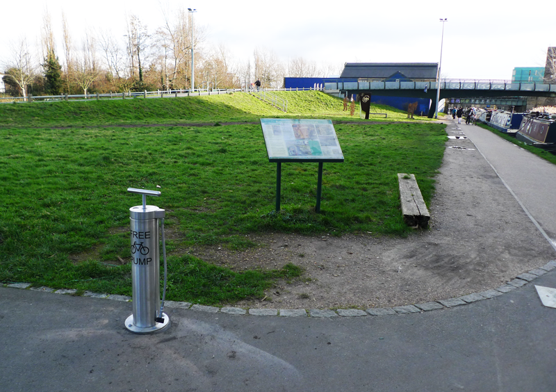 Antarktis flygtninge Kæledyr Public Bike Pumps installed in Tower Hamlets | Cyclehoop