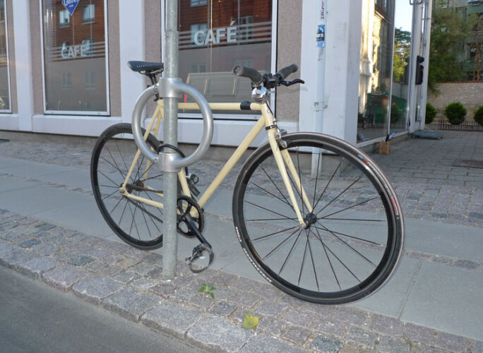 A bicycle attached to a Cyclehoop HD
