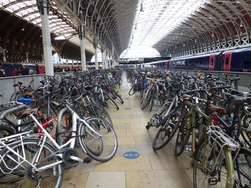 station bike stand