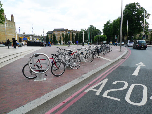 cycle centre stand