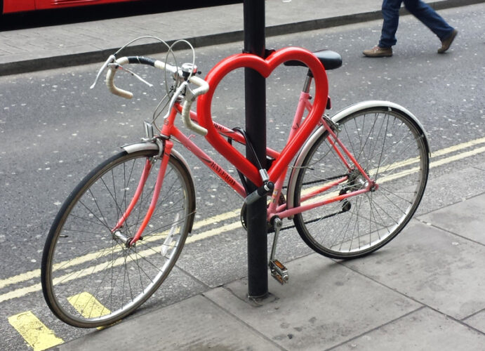 External view of a bicycle attached to a Lovehoop for signposts