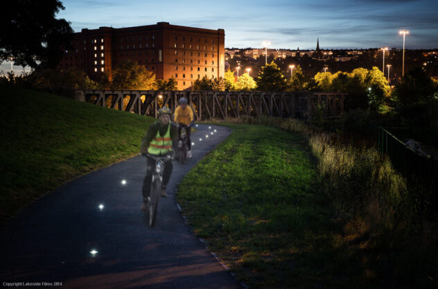 Cyclehoop Solareye80 LED lighting in use