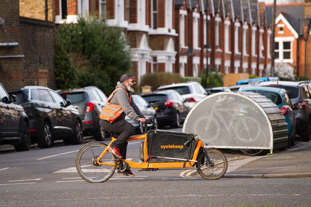 Cyclehoop bring municipal bike pumps to London's streets